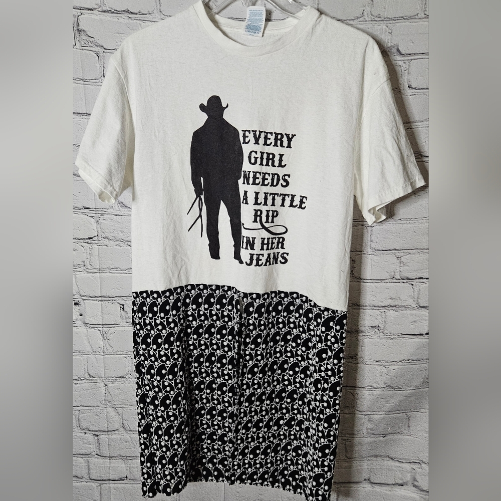 UPCYCLED T-Shirt Duster Sz M/L